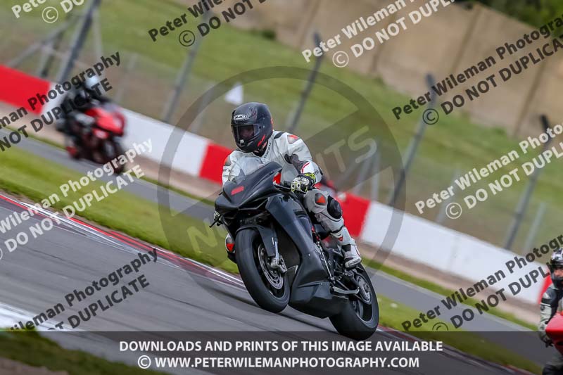 PJ Motorsport Photography;donington no limits trackday;donington park photographs;donington trackday photographs;no limits trackdays;peter wileman photography;trackday digital images;trackday photos